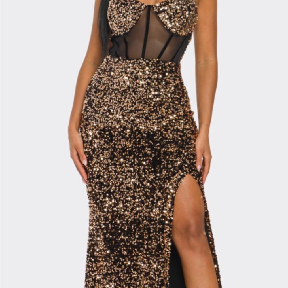Elegant Sequin Evening Dress womens BEAUTIFUL